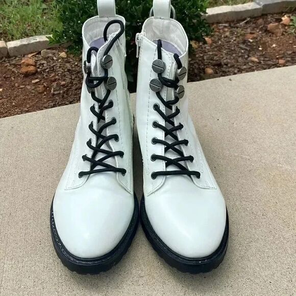 True Craft White Boots  - Picture 2 of 11